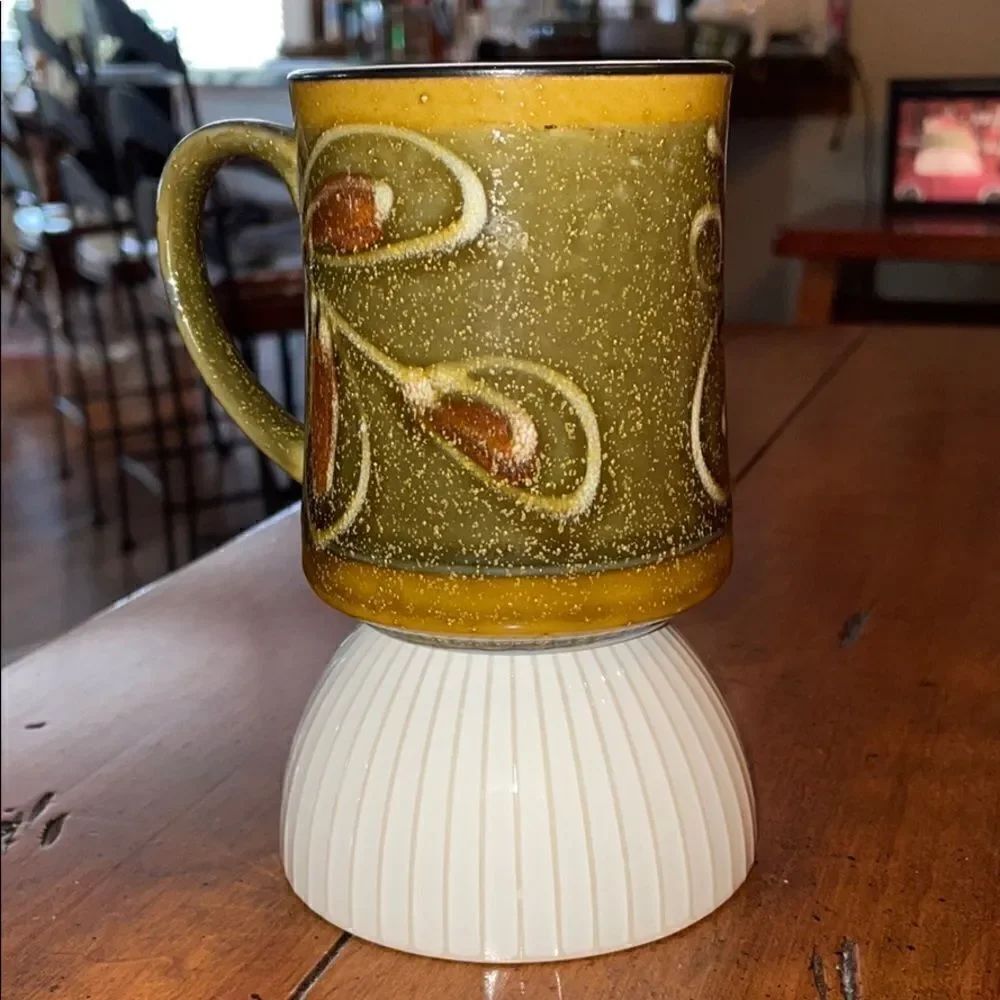 Mid-century Mug  - Picture 8 of 8